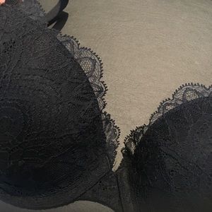 2/50👙 NWOT Morgan black French leavers lace 34B
